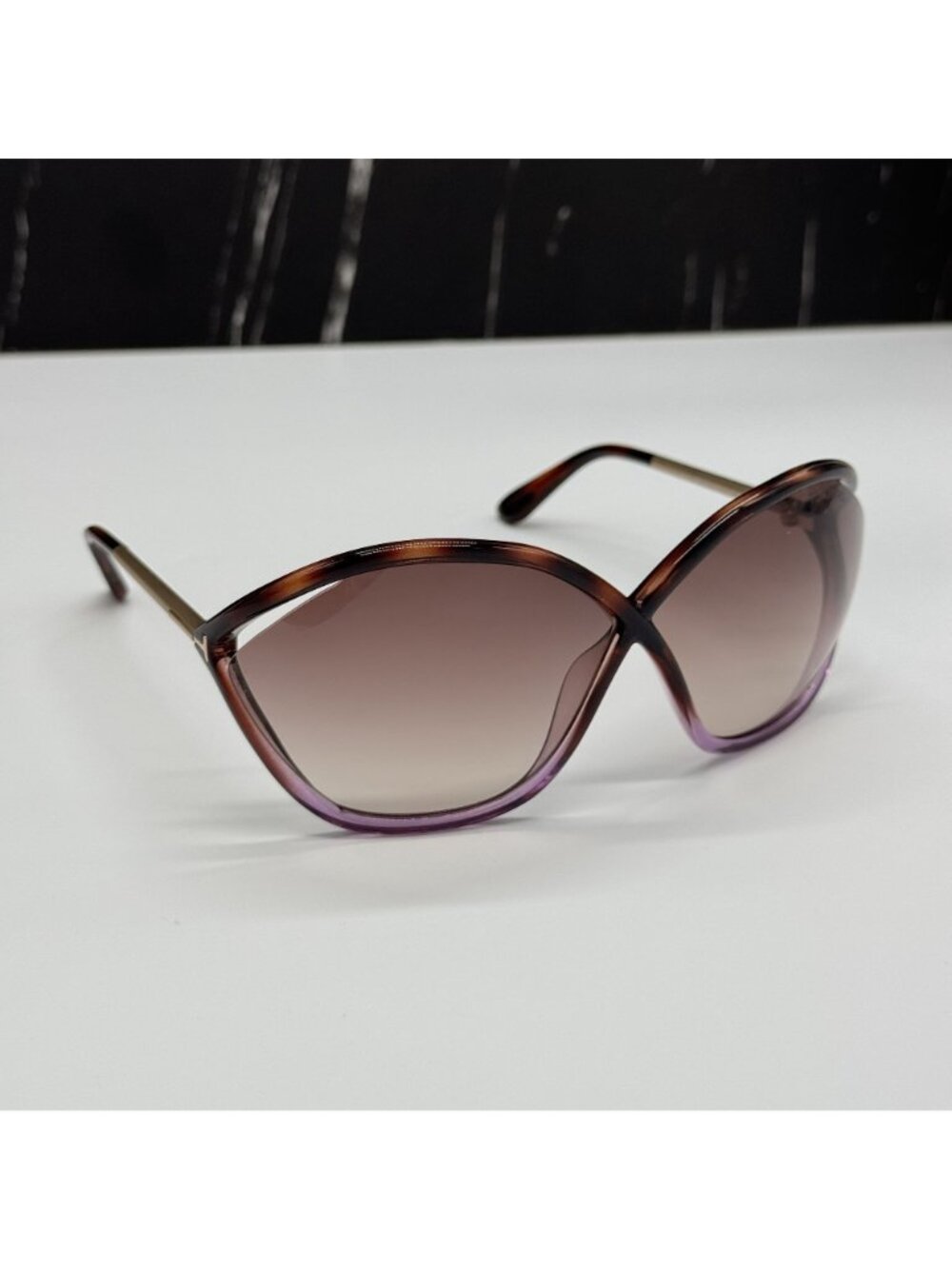 NWT Tom Ford Bella Sunglasses TF529 56F